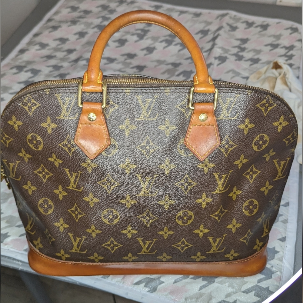 Sold! Authentic Louis Vuitton Alma